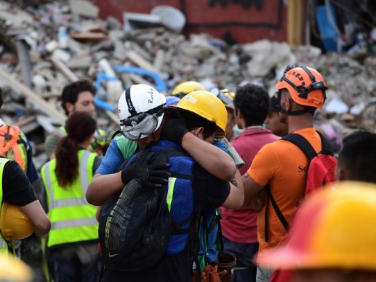 Rescate en Ciudad de México se suspende por nuevo sismo de 6,1 grados