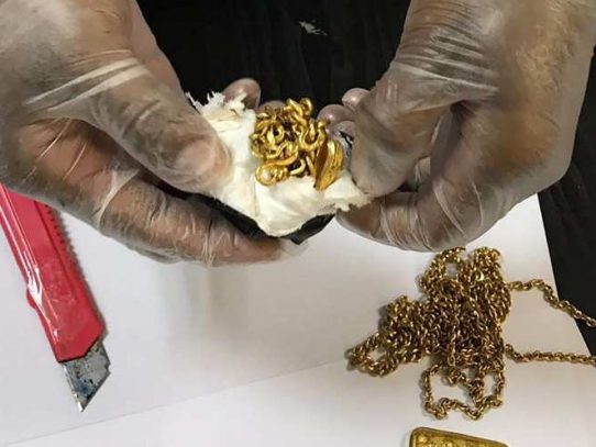 Aduana de Sri Lanka detiene a pasajero con un kg de oro en el recto