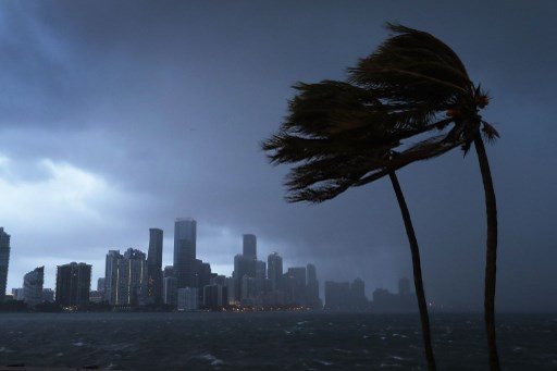 Huracán Irma deja tres primeras víctimas en Florida