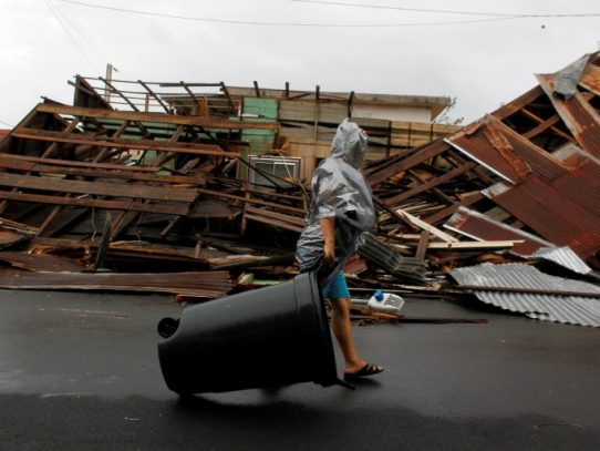María deja a Puerto Rico como zona de desastre y avanza hacia Dominicana