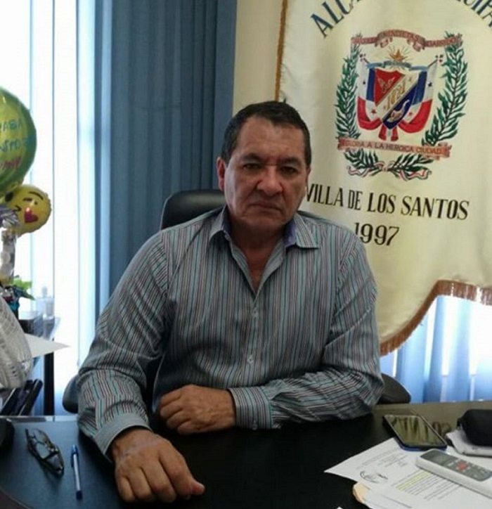 Piden detención provisional para alcalde de Los Santos y suspensión de cargo público