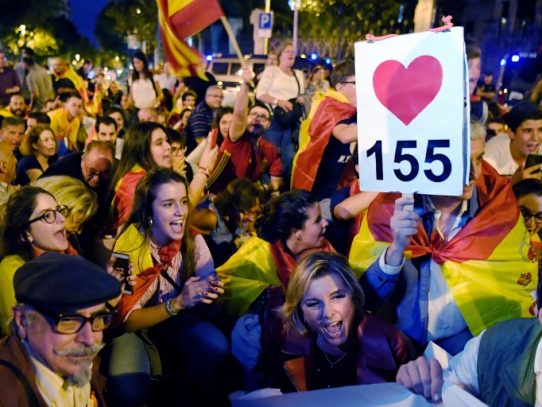 Cataluña prepara independencia entre inquietud internacional y económica