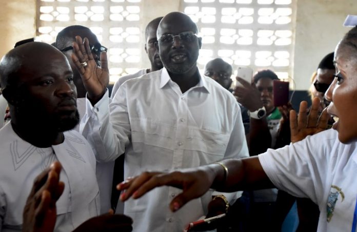 Leyenda futbolística George Weah, a segunda ronda de presidencial liberiana