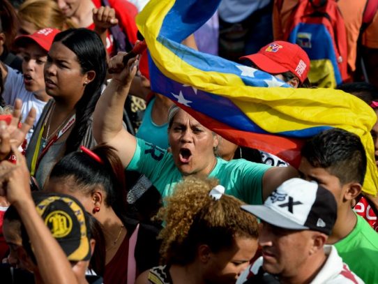 Aún dolida por las protestas, Venezuela acude a elecciones regionales