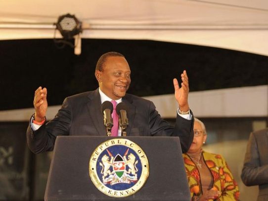 Uhuru Kenyatta gana las presidenciales en Kenia con el 98,2% de los votos
