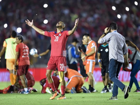 Panamá logra histórico debut mundialista en dramático partido