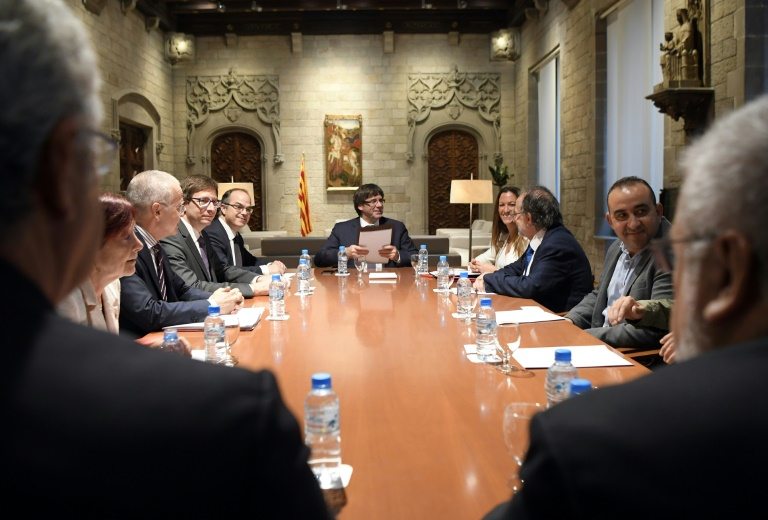 Aliados del gobierno catalán piden proclamar definitivamente la independencia