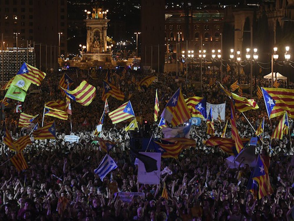 Marcha contra la secesión en Barcelona en el día nacional de España