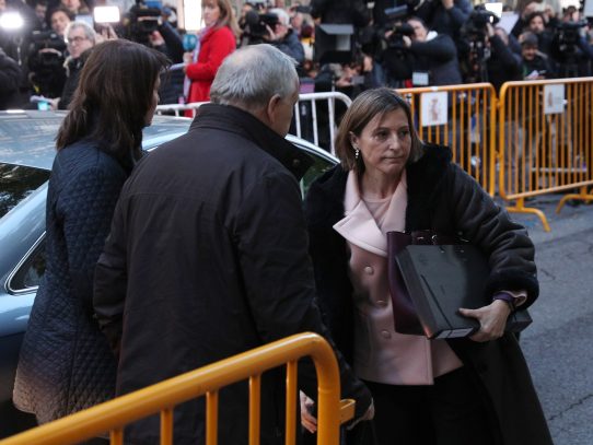 Presidenta del Parlamento catalán salió en libertad bajo fianza