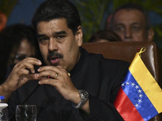 Presidente venezolano Maduro buscará reelección en 2018