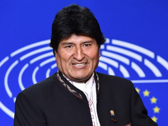 Evo Morales recibe luz verde para reelección indefinida en Bolivia