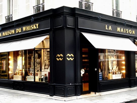 Roban varias botellas de whisky en París, una de ellas de "más de 100.000 euros"