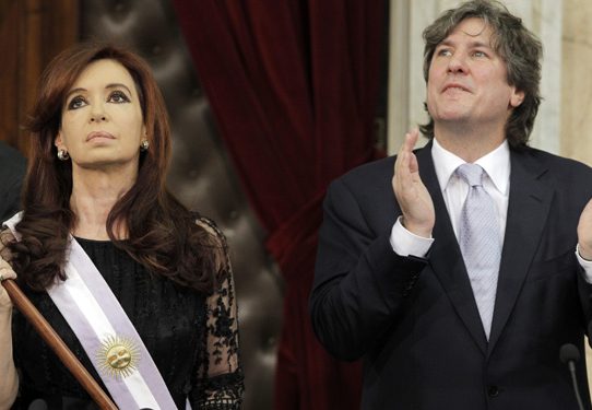 Detienen a exvicepresidente argentino acusado de corrupción
