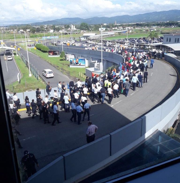 Empleados de COPA declaran huelga; exigen mejores salarios
