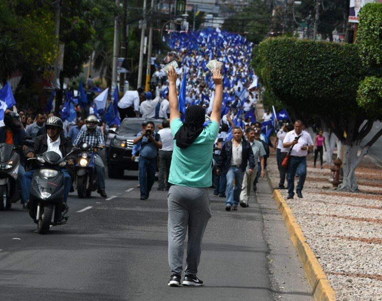 Venezuela defiende cuestionado sistema electoral comparándose con Honduras