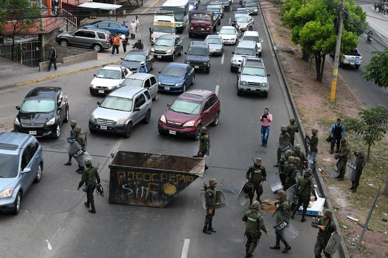 Desalojan rutas bloquedas en protesta por "fraude" en Honduras