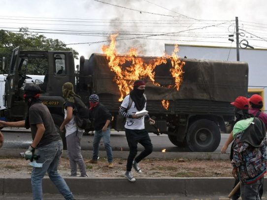 Opositores hondureños toman calles para defender "triunfo" electoral