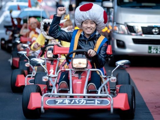 Japón permite imitar a Super Mario al volante, pero con cinturón de seguridad