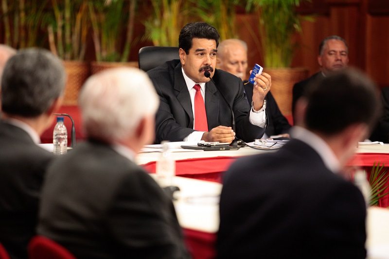 Gobierno de Maduro y oposición emprenden negociaciones entre escepticismo