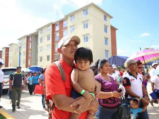Gobierno entrega apartamentos de Urbanización San Antonio en Veraguas