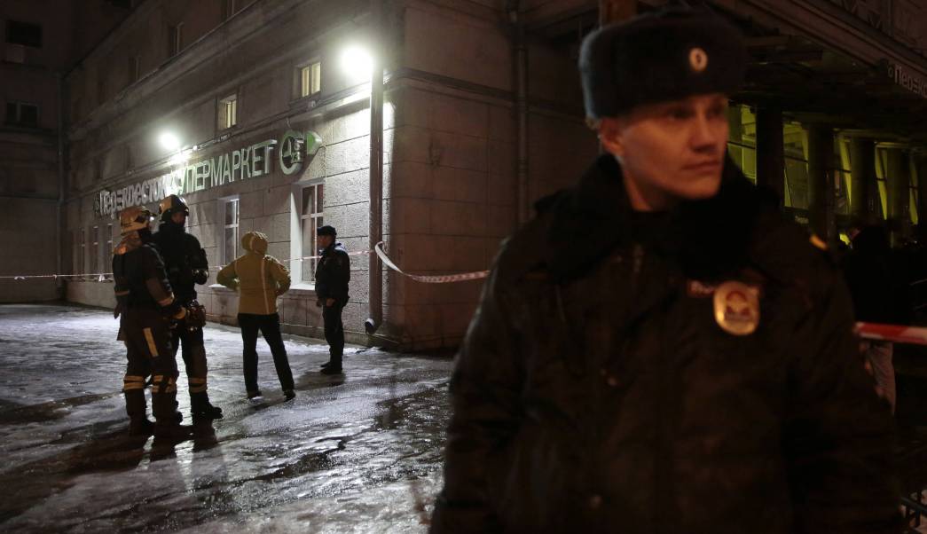 Al menos 10 heridos en explosión de bomba en un supermercado de San Petersburgo