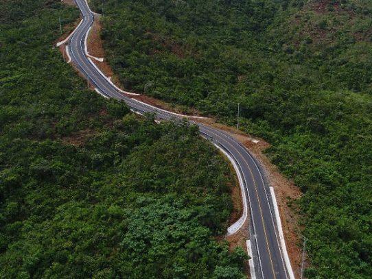 Entregan nueva carretera El Peñón-Cerro Plata