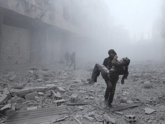 Al menos 17 civiles muertos en bombardeos en región siria de Guta Oriental