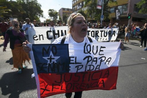 Medio centenar de detenidos durante la primera misa del papa en Chile