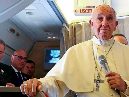 Papa teme que "un incidente" desencadene la guerra nuclear