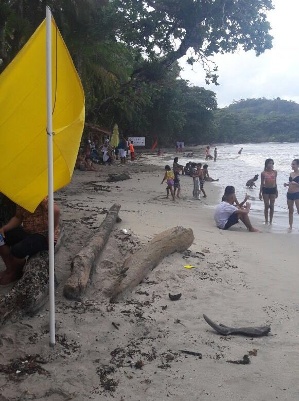 Emiten alerta de oleajes para las playas ubicadas en el Caribe y Pacífico panameño