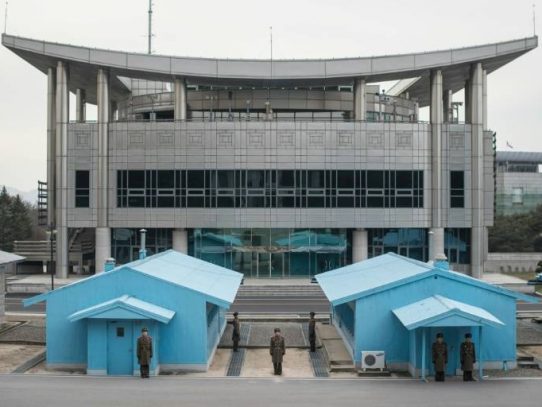 Corea del Norte acepta la oferta surcoreana de conversar la próxima semana