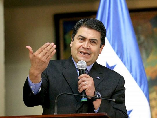 Hernández inicia segundo mandato en Honduras en medio de protestas