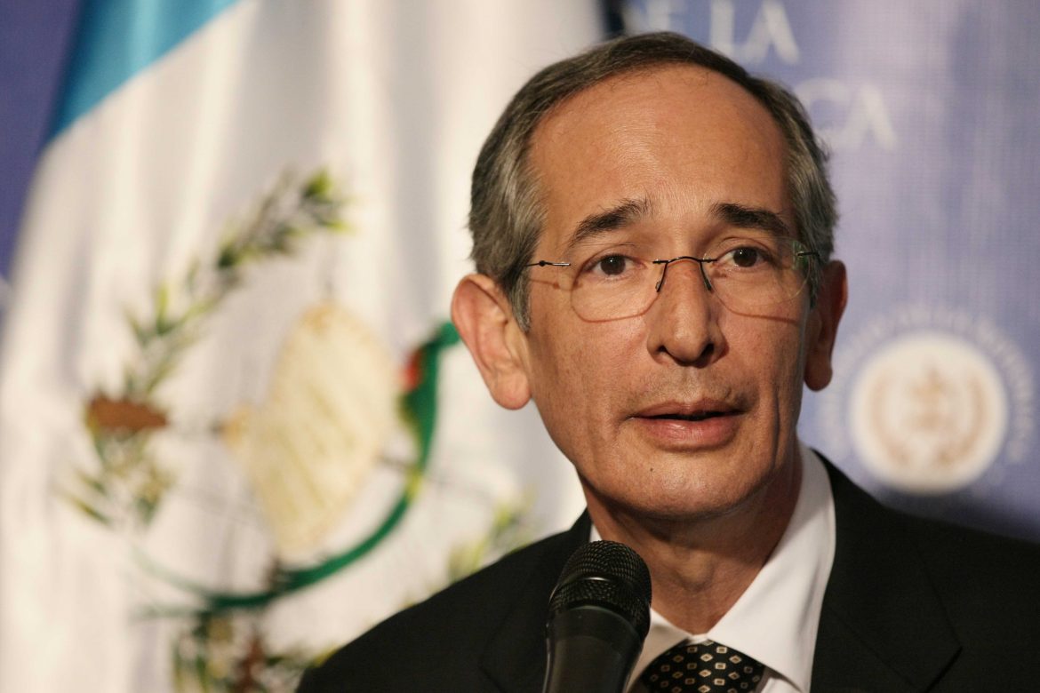 Detenido expresidente guatemalteco Álvaro Colom