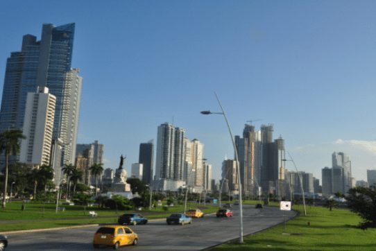 Panamá repunta como hub logístico global