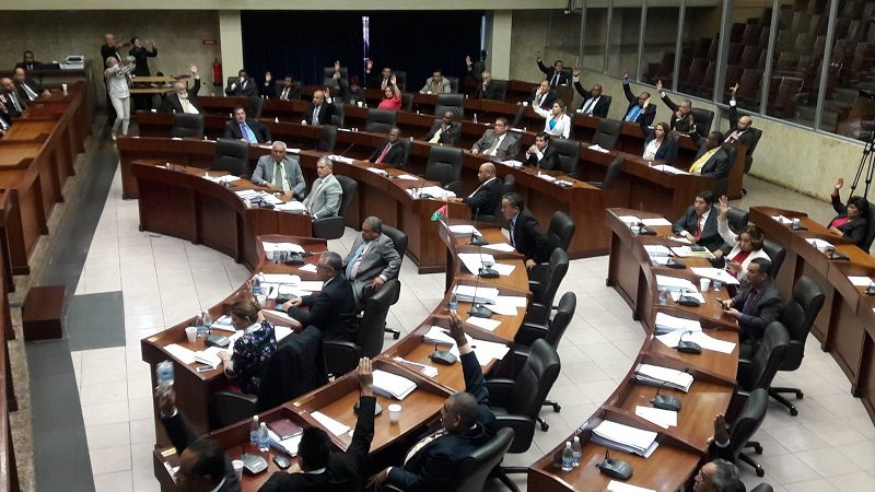 Diputados debaten reconfigurar la Comisión de Credenciales de la Asamblea Nacional