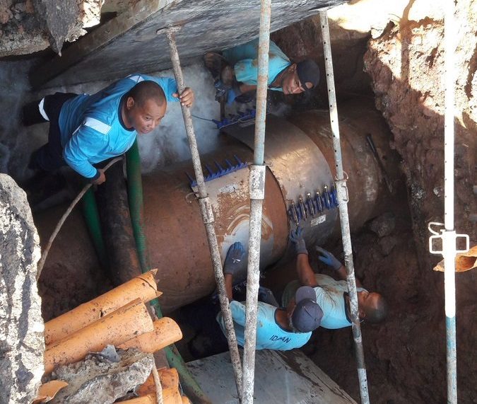 Idaan continúa reparación tras 24 horas de daño en tubería de Vía Brasil