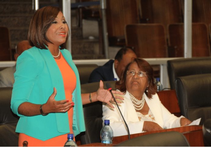 Presidenta de la Asamblea confirma pase de factura contra diputada suplente