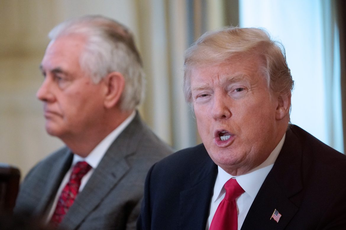 Destituido Tillerson, Trump busca un equipo a su imagen