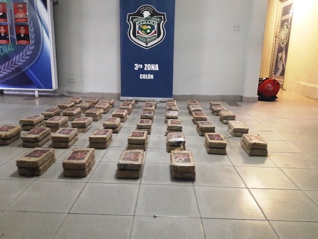 Ordenan detención provisional a 3 sujetos por tráfico internacional de drogas en Colón