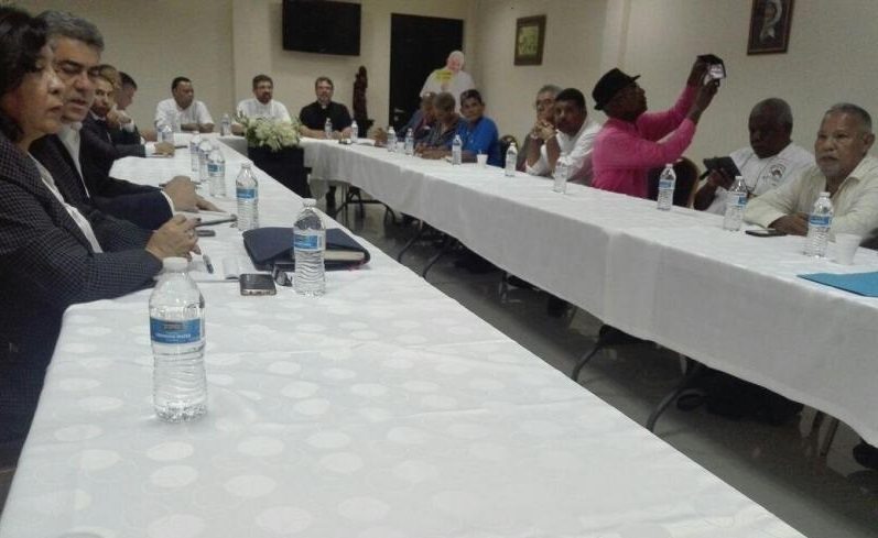 Dirigentes de Colón y representantes del Ejecutivo establecen acuerdos tras diálogo