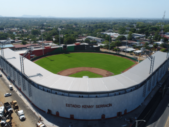 Batalla política en inauguración del nuevo estadio Kenny Serracín de David