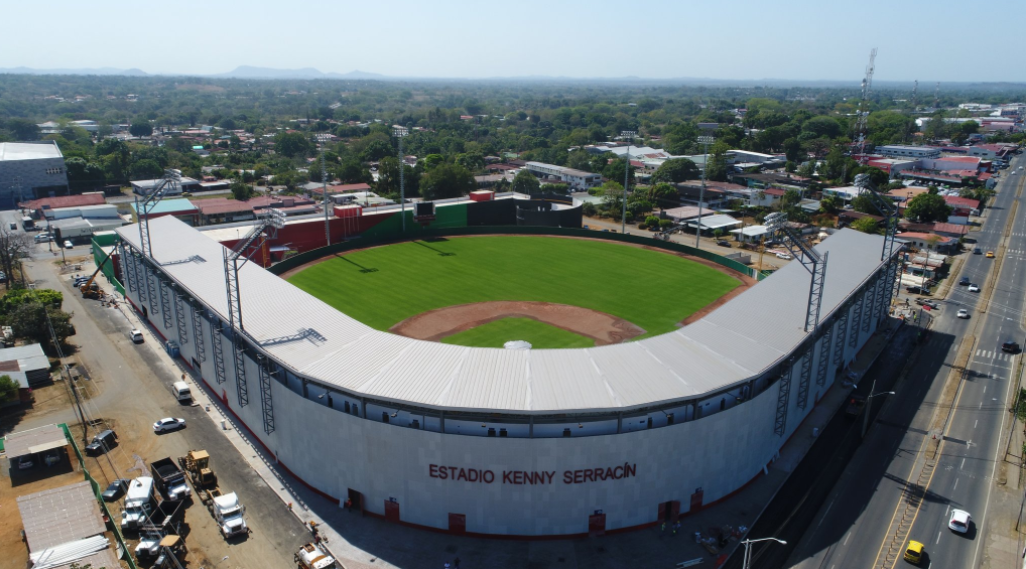 Batalla política en inauguración del nuevo estadio Kenny Serracín de David