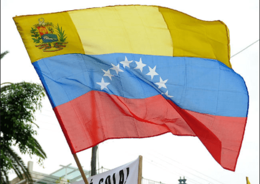 Sociedad Bolivariana solicita a Varela naturalizar a venezolanos que trabajan en Panamá