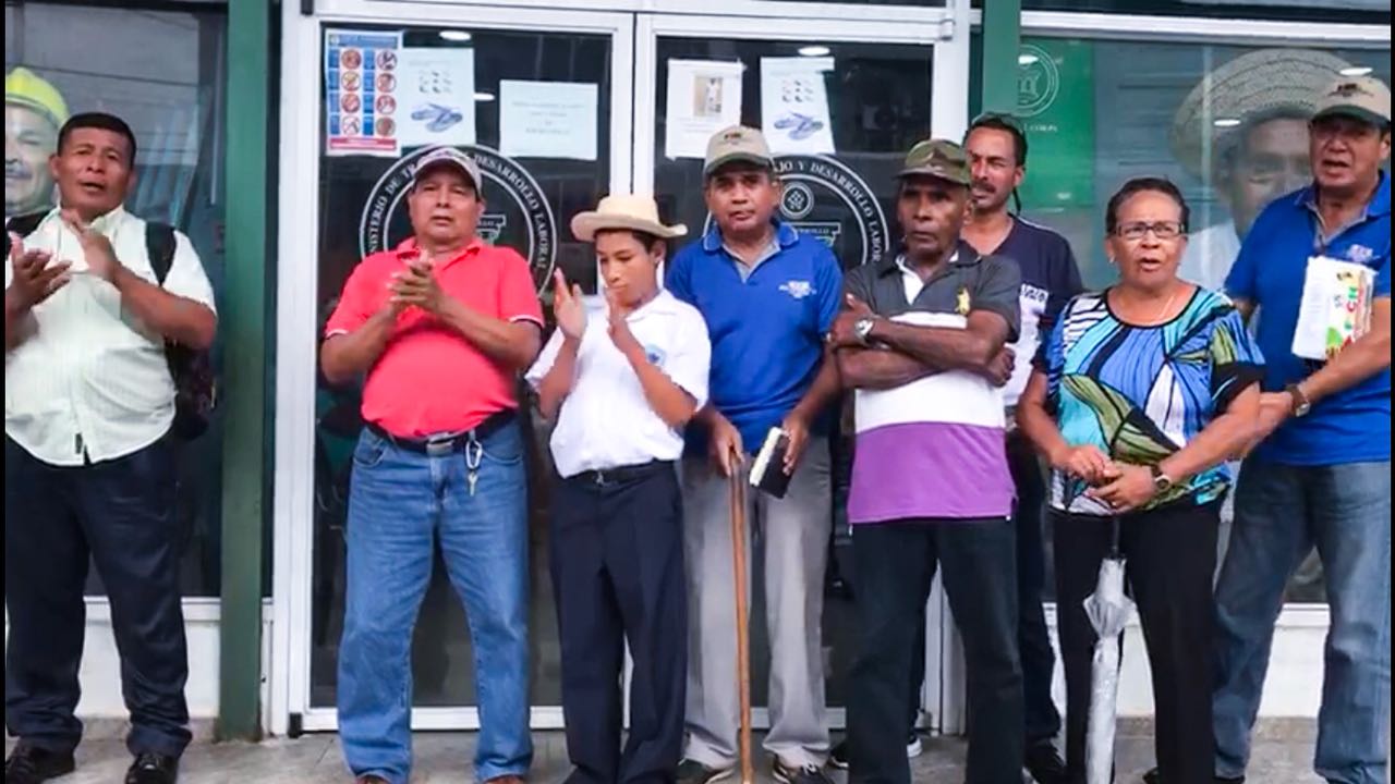 Trabajadores de la Feria de La Chorrera reclaman 6 quincenas y décimo atrasados