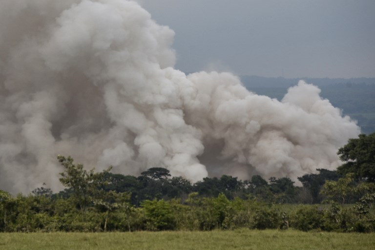 Volcán de Fuego vuelve a estremecer zonas afectadas en Guatemala