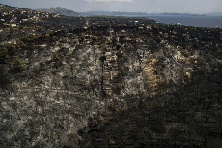 Primer ministro griego asume responsabilidad política de devastadores incendios