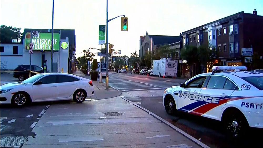Un hombre mata a dos personas y hiere a 12 en un tiroteo en Toronto