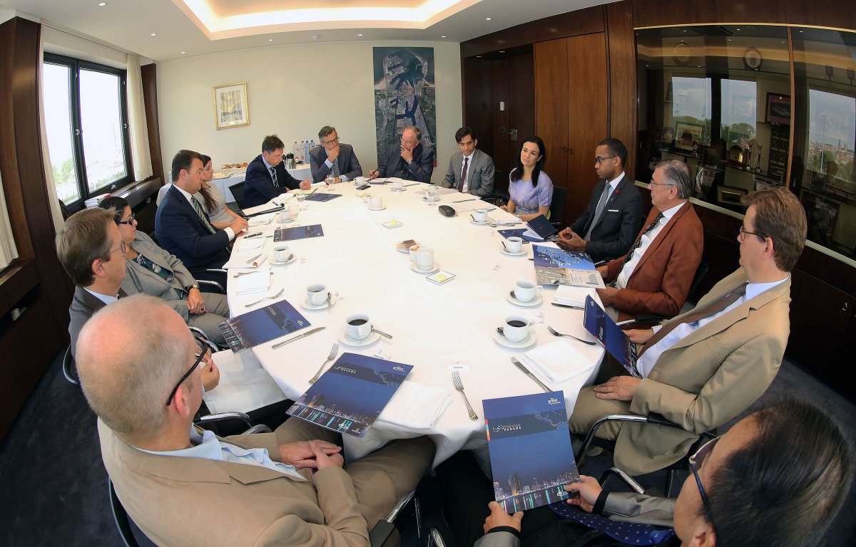 Panamá promueve plataforma logística y de conectividad en Bélgica