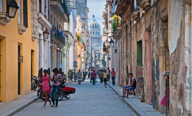 Cuba requiere nuevos y más jóvenes doctores en ciencias