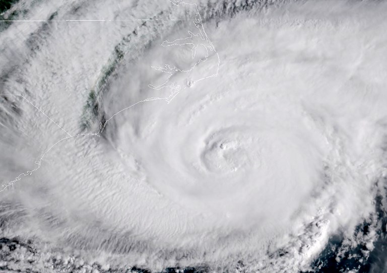 Huracán Florence se acerca a la costa este de Estados Unidos